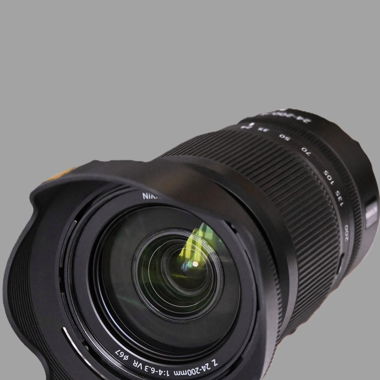 NIkkor Z 24-200mm f/4-6.3 VR & swiss Garantie