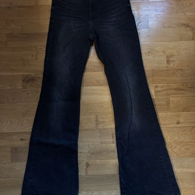 Black wide-leg jeans