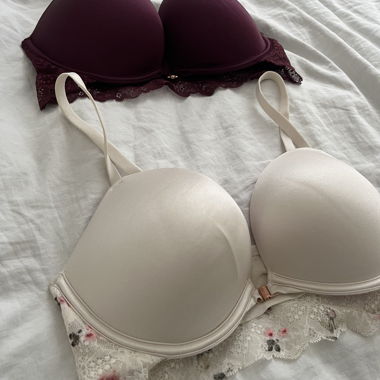 Set of 2 Victoria’s Secret PINK pushup lace bras