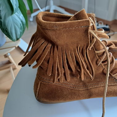 Fransenschuhe