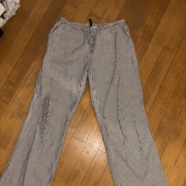 gestreifte Leinenhose