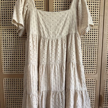 OTTWAY besticktes Kurzes Kleid