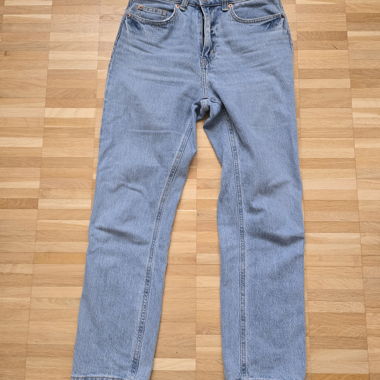 Jean droit bleu clair