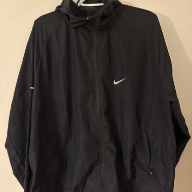 Schwarze NIKE Windjacke