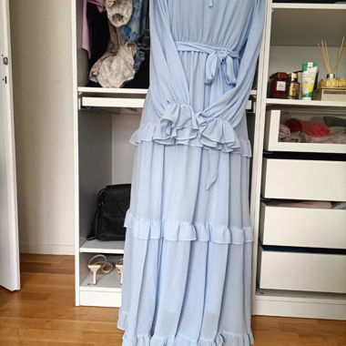 Abito estivo azzurro chiaro