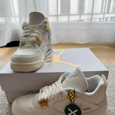 Nike Air Jordan Retro 4 gold White Sneakers