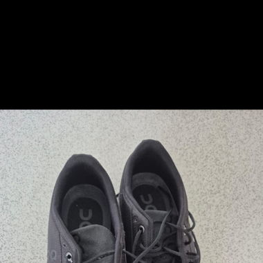 ON – CLOUDSWIFT – SNEAKER IN SCHWARZ