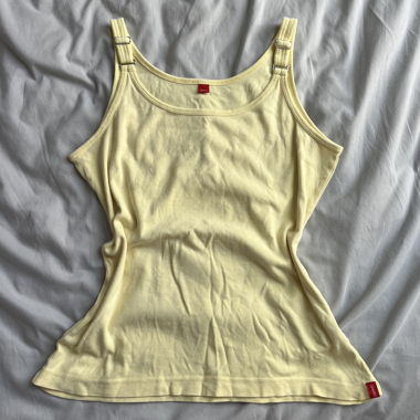 Hellgelbes Tanktop