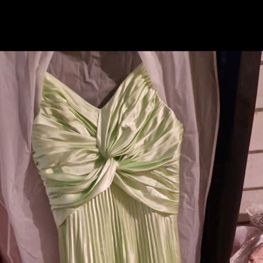 Grünes kleid