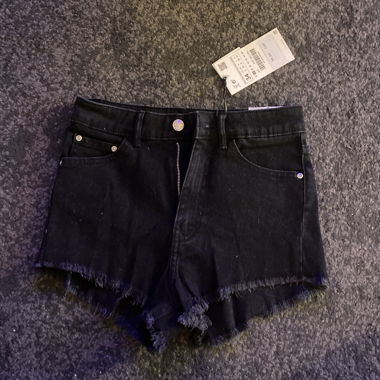 Shorts di denim nero