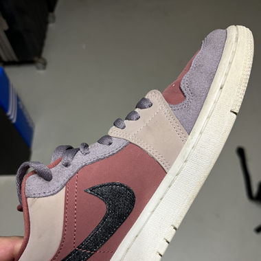 WMNS AIR JORDAN 1 LOW