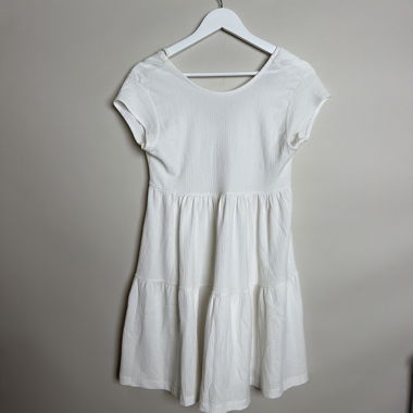 Weisses Bershka-Kleid