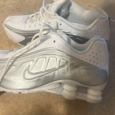 Baskets Nike Shox R4