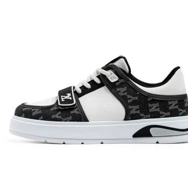 Chaussures Louis Vuitton Noires et Blanches