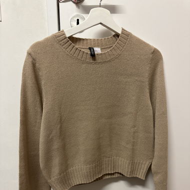 cropped light brown knit sweater