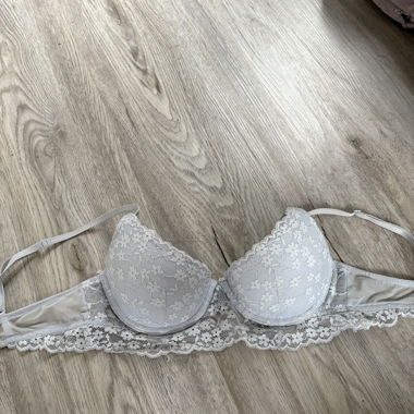 Hellblauer Spitzen-Pushup-BH