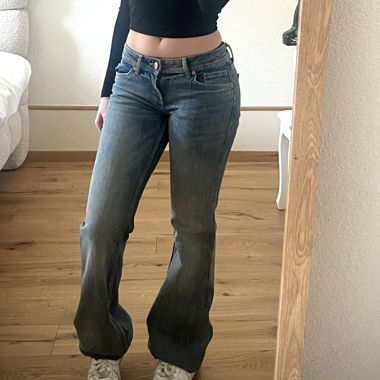 Low waist jeans