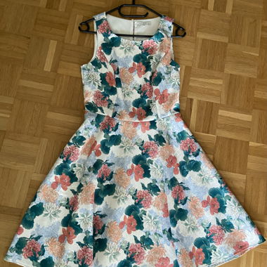 Florales A-Linien-Kleid