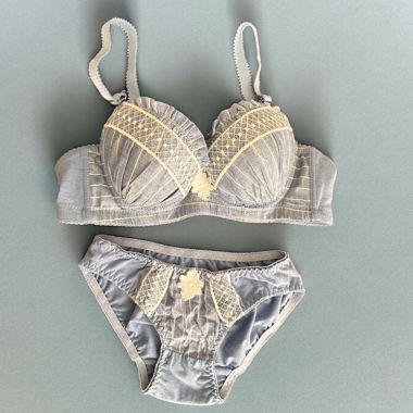 Matching set cute underwear 