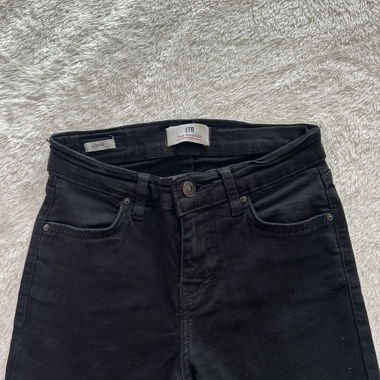 Schwarze Skinny-Jeans von LTB Blue Addiction Modell Lonia, Grösse 24