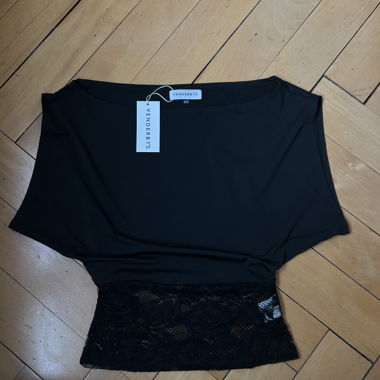 Haut Hera en dentelle de Venderbys