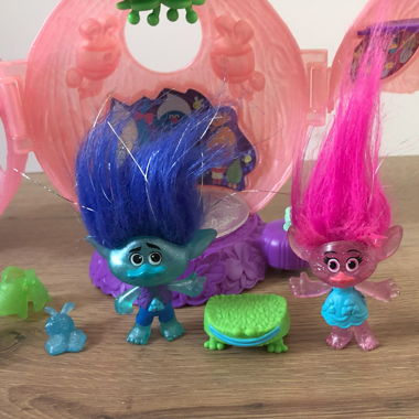 Trolls