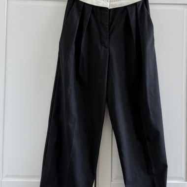 Zara-Hosen mit weitem Bein