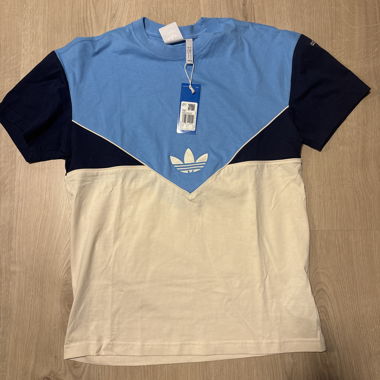 Adidas T-Shirt