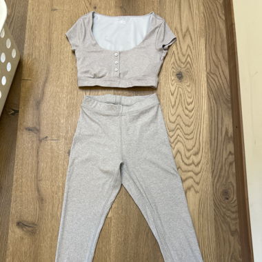 ALO Yoga Pants with Matching Top XS