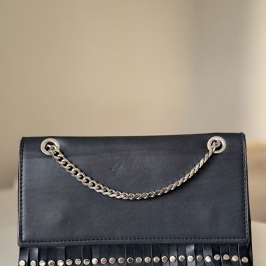 ZARA Umhängetasche mit Nieten&Kettendetail-wie neu