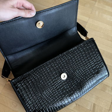Schwarze Krokotasche