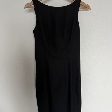 Schwarzes mitellanges Kleid von Tommy Hilfiger