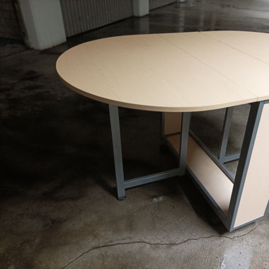 Tisch zusammenlegbar 