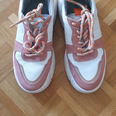 Sneakers « Bold Matters »
