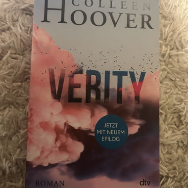 Verity di Colleen Hoover