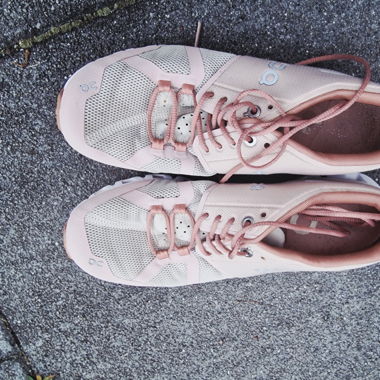 Sneaker On Running Gr. 39