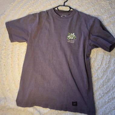 T-shirt "Your house will bloom"