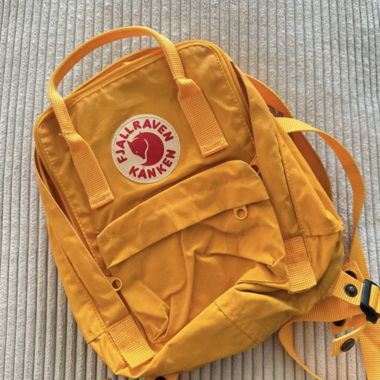 Giallo Fjällräven Kånken Mini
