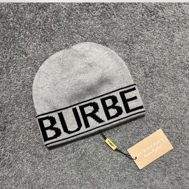 Burberry beanie