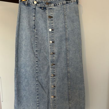 Button Denim Skirt