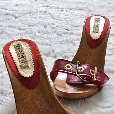 Rote High-Heel-Mules