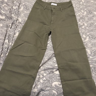 Khaki jeans