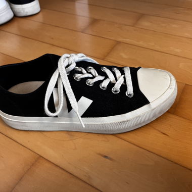 Veja low top Sneaker schwarz 
