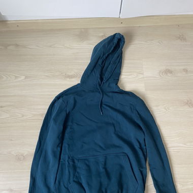 Pull à capuche bleu 