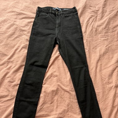 HOLLISTER black skinny jeans