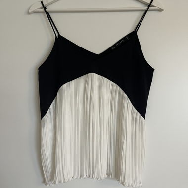 Elegant strappy top