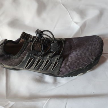 Scarpa barefoot sportiva nera