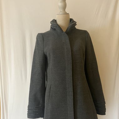 Zara Mantel Grau