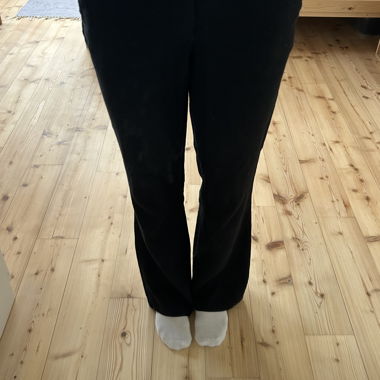 Pantaloni svasati in lino