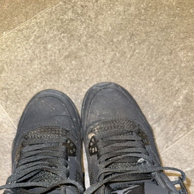 Jordan4 schwarz 